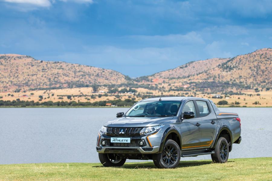  Mitsubishi Triton Double Cab Athlete 2018 года  (ZA) (фото 5 из 19)